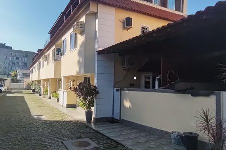Casa de condomínio à venda com 129m², 4 quartos e 2 vagasÁrea comum