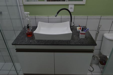 Casa de condomínio à venda com 129m², 4 quartos e 2 vagasBanheiro da Suíte 1