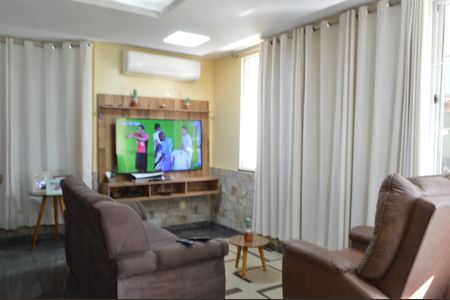 Sala de casa de condomínio à venda com 4 quartos, 129m² em Taquara, Rio de Janeiro