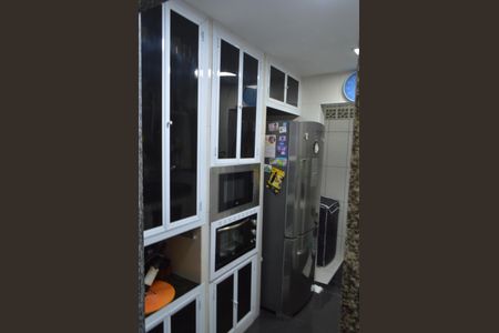 Casa de condomínio à venda com 129m², 4 quartos e 2 vagasCozinha