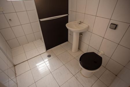 Casa à venda com 177m², 3 quartos e 2 vagasCasa 2 - Banheiro social