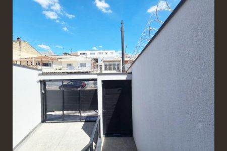 Casa à venda com 169m², 3 quartos e 7 vagasPortão social e garagem