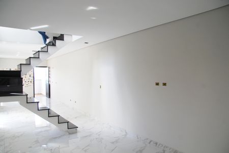 Casa à venda com 169m², 3 quartos e 7 vagasSala