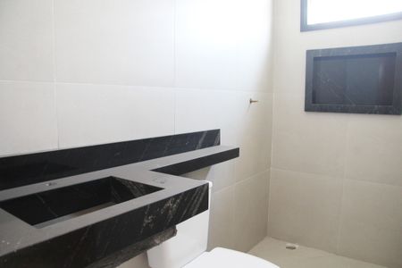 Casa à venda com 169m², 3 quartos e 7 vagasBanheiro da Suíte 3