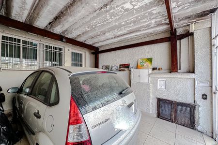 Casa à venda com 145m², 3 quartos e 1 vaga Casa à venda com 145m², 3 quartos e 1 vagaGaragem