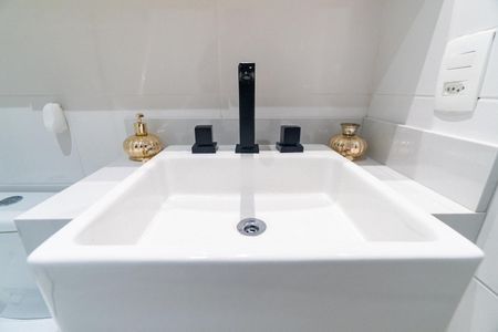 Apartamento para alugar com 60m², 2 quartos e 1 vaga Apartamento para alugar com 60m², 2 quartos e 1 vagaBanheiro Social Detalhe