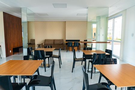 Apartamento para alugar com 60m², 2 quartos e 1 vaga Apartamento para alugar com 60m², 2 quartos e 1 vagaÁrea comum - Salão de festas