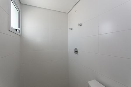 Apartamento para alugar com 129m², 2 quartos e 4 vagas Apartamento para alugar com 129m², 2 quartos e 4 vagasBanheiro da Suíte 2