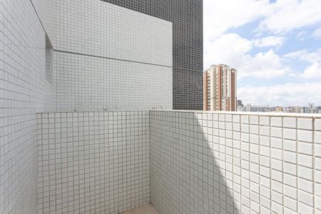 Apartamento para alugar com 129m², 2 quartos e 4 vagas Apartamento para alugar com 129m², 2 quartos e 4 vagasVaranda da Suíte 2