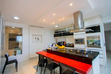 Apartamento para alugar com 330m², 4 quartos e 5 vagas Apartamento para alugar com 330m², 4 quartos e 5 vagasCozinha