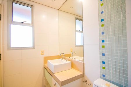 Apartamento para alugar com 330m², 4 quartos e 5 vagas Apartamento para alugar com 330m², 4 quartos e 5 vagasBanheiro da Suíte 4