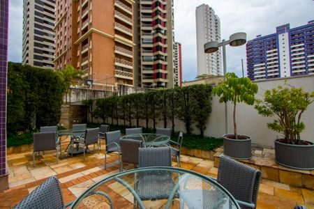 Apartamento para alugar com 330m², 4 quartos e 5 vagas Apartamento para alugar com 330m², 4 quartos e 5 vagasÁrea comum