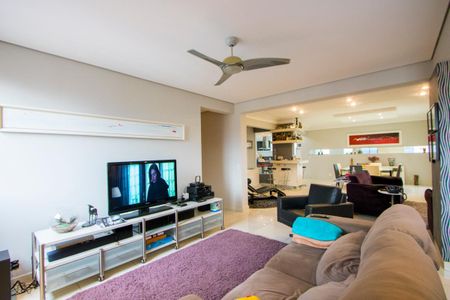 Apartamento para alugar com 330m², 4 quartos e 5 vagas Apartamento para alugar com 330m², 4 quartos e 5 vagasSala