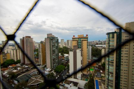 Apartamento para alugar com 330m², 4 quartos e 5 vagas Apartamento para alugar com 330m², 4 quartos e 5 vagasVista da Suíte 2