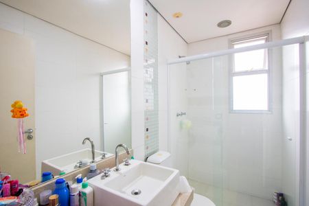 Apartamento para alugar com 330m², 4 quartos e 5 vagas Apartamento para alugar com 330m², 4 quartos e 5 vagasBanheiro da Suíte 3