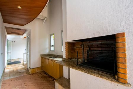 Apartamento para alugar com 330m², 4 quartos e 5 vagas Apartamento para alugar com 330m², 4 quartos e 5 vagasÁrea comum - Churrasqueira