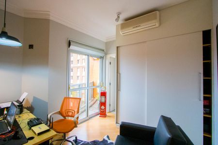 Apartamento para alugar com 330m², 4 quartos e 5 vagas Apartamento para alugar com 330m², 4 quartos e 5 vagasSuíte 4