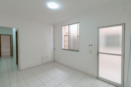 Apartamento à venda com 2 quartos, 50m² em Floramar, Belo Horizonte