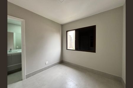 Apartamento à venda com 168m², 3 quartos e 2 vagasSuíte 1