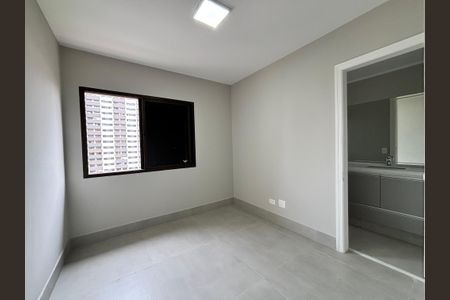 Apartamento à venda com 168m², 3 quartos e 2 vagasSuíte 2