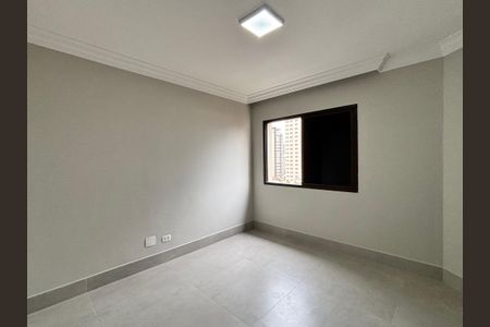 Apartamento à venda com 168m², 3 quartos e 2 vagasSuíte 3