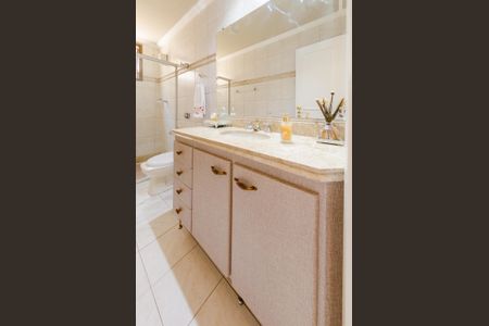 Apartamento à venda com 250m², 4 quartos e 2 vagasBanheiro social