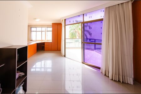 Apartamento à venda com 250m², 4 quartos e 2 vagasSala 4