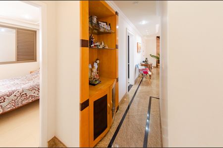 Apartamento à venda com 250m², 4 quartos e 2 vagasCorredor