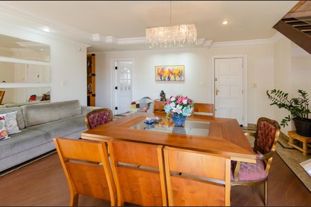 Apartamento à venda com 250m², 4 quartos e 2 vagasSala