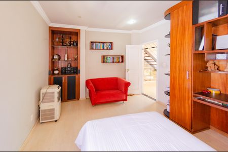 Apartamento à venda com 250m², 4 quartos e 2 vagasQuarto 1