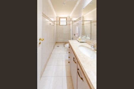 Apartamento à venda com 250m², 4 quartos e 2 vagasBanheiro social