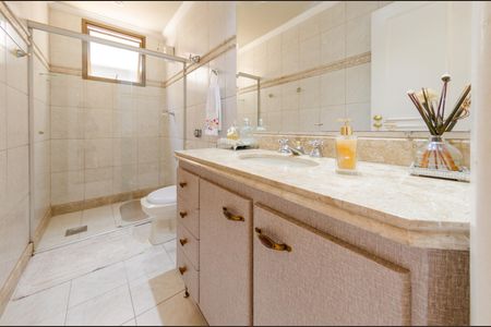 Apartamento à venda com 250m², 4 quartos e 2 vagasBanheiro social