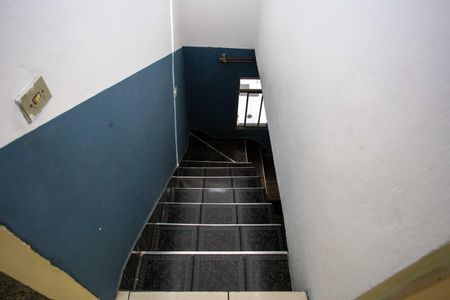 Casa à venda com 186m², 4 quartos e 2 vagasEscada