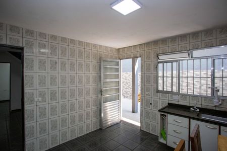 Casa à venda com 186m², 4 quartos e 2 vagasCozinha da Casa 1