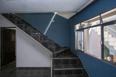 Casa à venda com 186m², 4 quartos e 2 vagasEscada