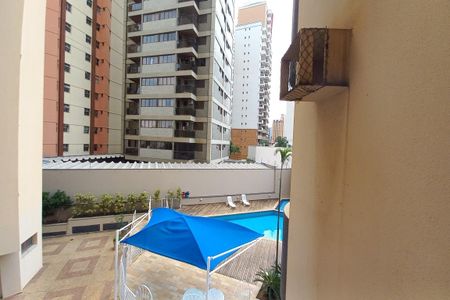 Apartamento para alugar com 174m², 3 quartos e 2 vagas Apartamento para alugar com 174m², 3 quartos e 2 vagasVista do Quarto 2