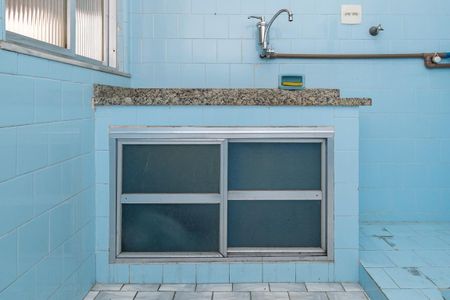 Apartamento à venda com 49m², 2 quartos e sem vaga Apartamento à venda com 49m², 2 quartos e sem vagaCozinha - Armários