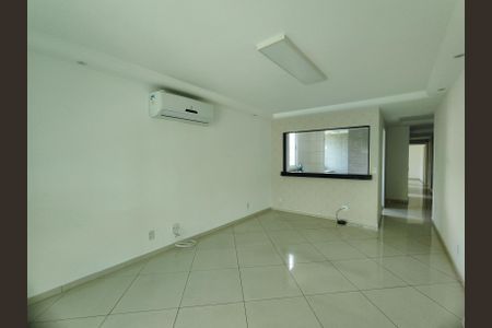 Sala de apartamento para alugar com 3 quartos, 77m² em Recreio dos Bandeirantes, Rio de Janeiro