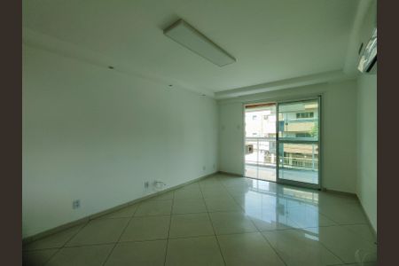 Sala de apartamento para alugar com 3 quartos, 77m² em Recreio dos Bandeirantes, Rio de Janeiro