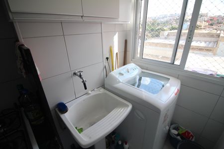 Apartamento à venda com 54m², 2 quartos e 1 vagaCozinha e Área de Serviço