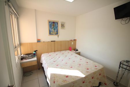 Suíte de apartamento à venda com 2 quartos, 54m² em Santa Helena, Belo Horizonte