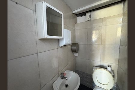 Casa à venda com 118m², 2 quartos e 1 vagaÁrea comum - Banheiro do Salão Comercial