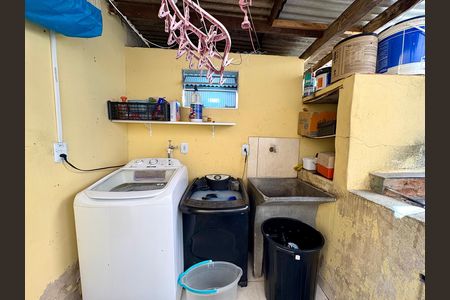 Casa à venda com 118m², 2 quartos e 1 vagaÁrea de Serviço