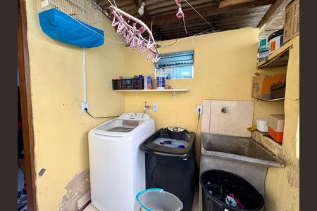 Casa à venda com 118m², 2 quartos e 1 vagaÁrea de Serviço