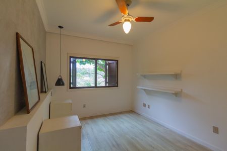 Casa à venda com 550m², 6 quartos e 2 vagas Casa à venda com 550m², 6 quartos e 2 vagasQuarto 2