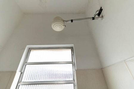 Casa à venda com 160m², 4 quartos e 2 vagasBanheiro da Edícula