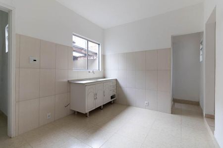 Casa à venda com 160m², 4 quartos e 2 vagasCozinha da Edícula