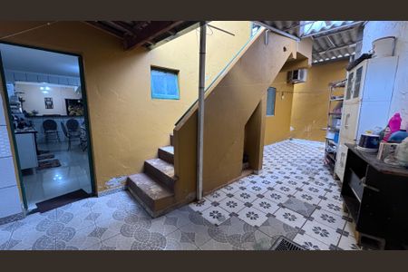 Casa à venda com 293m², 5 quartos e 4 vagasQuintal