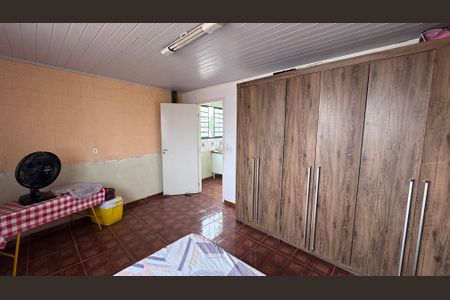 Casa à venda com 293m², 5 quartos e 4 vagasQuarto 4