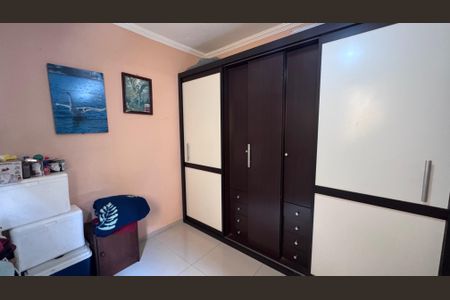 Casa à venda com 293m², 5 quartos e 4 vagasQuarto 2